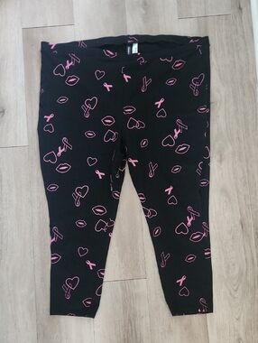 torrid Black Leggings Pink Heart, Lips, Ribbon Motif Breast Cancer Awareness